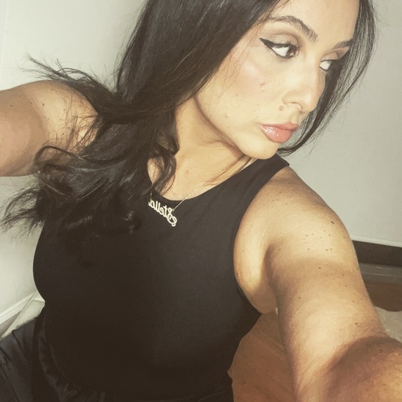 Meet your Posher, Stella - Picture 5 of 6